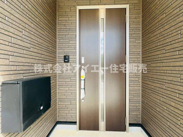 ❤❤八重瀬町新城　第３-1号棟（全４棟）の玄関|きれいな玄関です