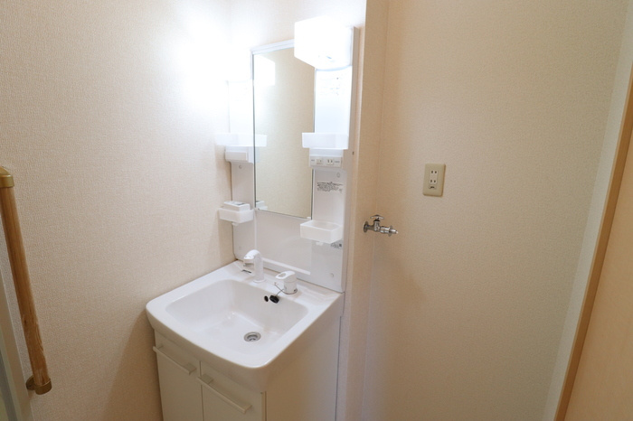 熊本市南区八幡６丁目のアパートの洗面所