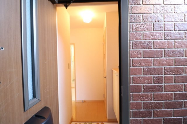 熊本市南区八幡６丁目のアパートの玄関