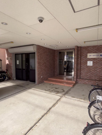 大阪市西成区旭１丁目の店舗事務所のエントランス