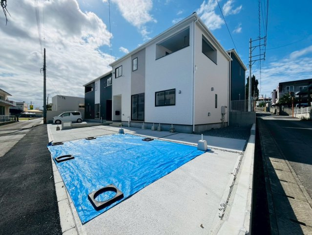 ❤❤八重瀬町新城　第３-3号棟（全４棟）の前面道路含む現地写真|前面道路含む現地写真です