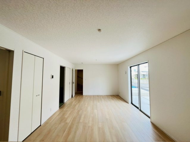 ❤❤八重瀬町新城　第３-4号棟（全４棟）の居間・リビング|ゆったりとしたリビングです