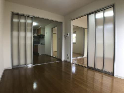 エスメラード Ｂの居間・リビング