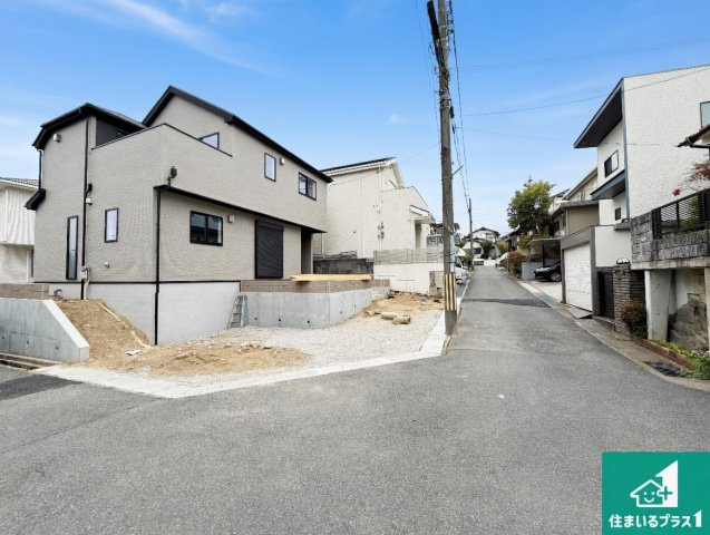 神戸市北区広陵町　第25-1期　新築一戸建ての前面道路含む現地写真|周辺は落ち着いた街並みの住宅地！子育てがしやすい住環境です！まだ未完成ですが、現地でしかわからない事もございます。是非一度ご覧ください。