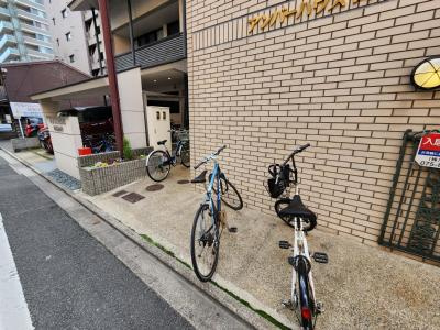 アンバーハウス四条の駐車場|駐輪場