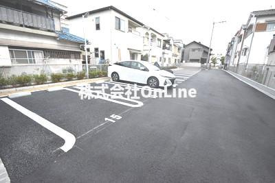 QUBE.2NDの駐車場