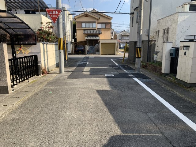 京都市北区上賀茂畔勝町　建築条件無し売土地の前面道路含む現地写真
