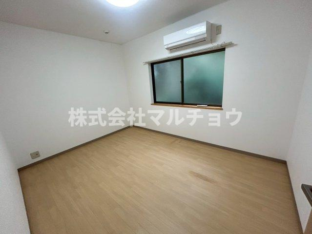 松の本ハイツの洋室|スタンダードな洋室です