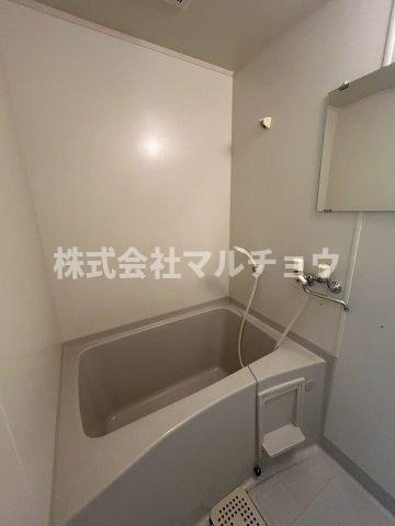 松の本ハイツの浴室|落ち着いた空間のお風呂です