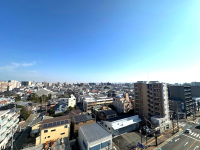 【展望】 | アービング吹田 | 爽快で伸びやかな眺望が楽しめます！家事やテレワークの合間に気分転換や癒しのひと時を過ごせそうです。