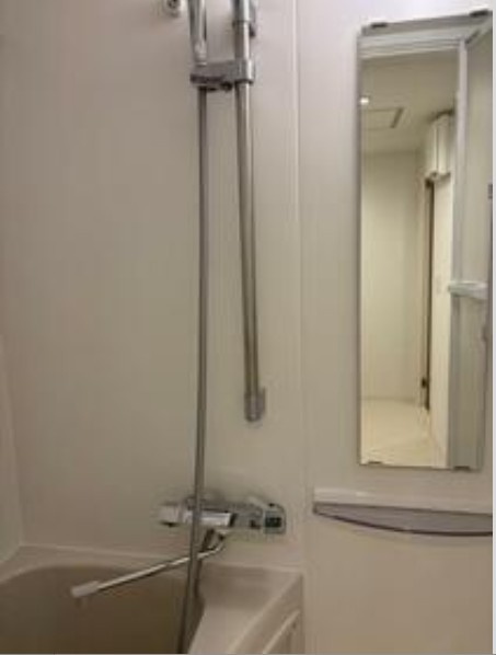 【シャワールーム】