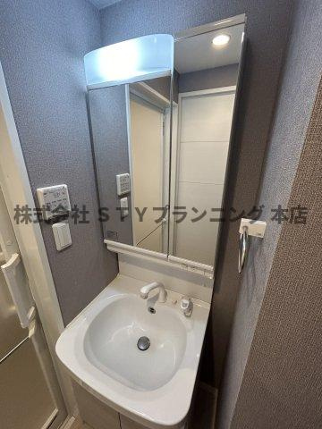 仲介手数料０円！プロシード金山3の洗面所