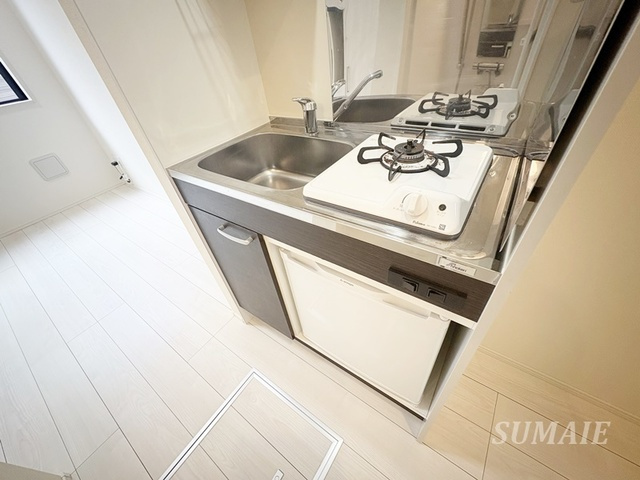 ハーモニーテラス志茂ⅩⅤ　のキッチン|ミニ冷蔵庫付きキッチンです☆