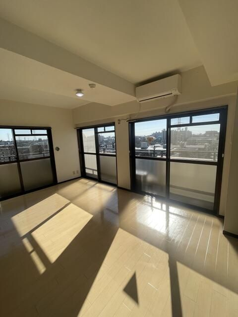 エスポアール船橋の居間・リビング