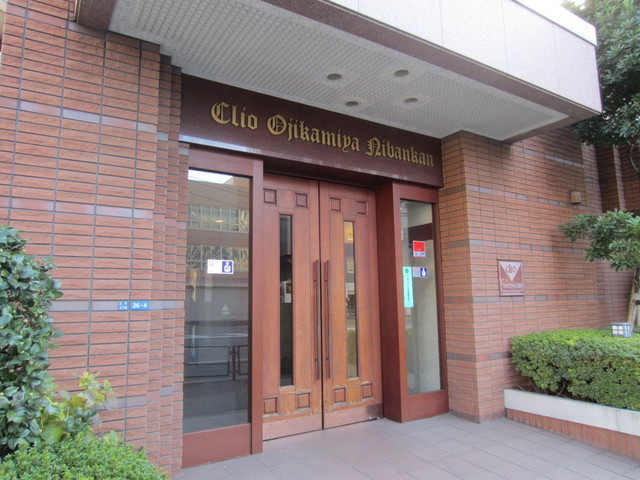 クリオ王子神谷弐番館のエントランス|大きいエントランスでとってもオシャレな外観です☆