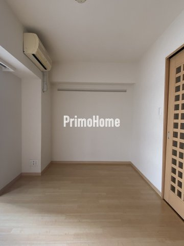 エスティメゾン神田の洋室