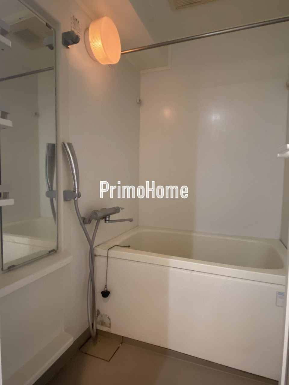 エスティメゾン神田の浴室