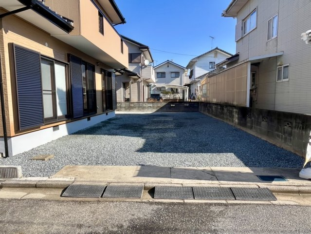 【駐車場】 | LFB再生住宅　大字西岐波　2階建 | 駐車4台可能です。