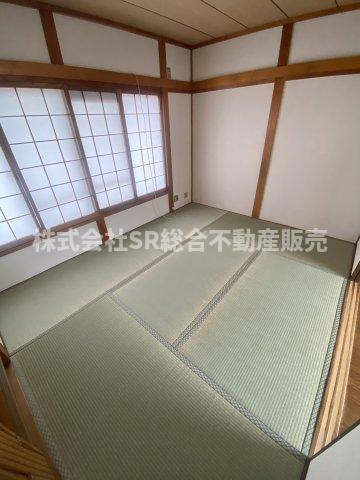 岩田町5丁目中古戸建の和室|2F・和室6帖。日本らしい落ち着いた雰囲気の和室です。畳表替えされたばかりです！