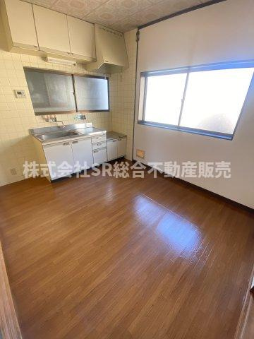 岩田町5丁目中古戸建の居間・リビング|使いやすい居間です