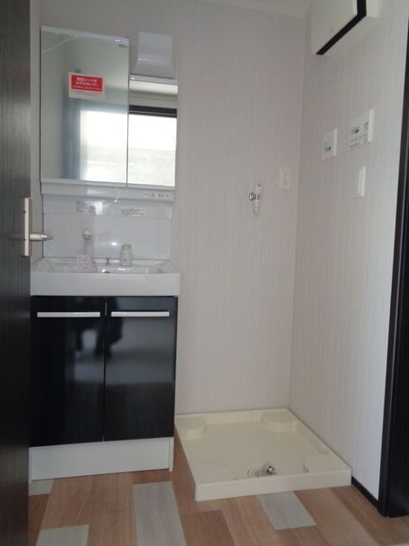 RⅣ(アールフォー) B棟の洗面所