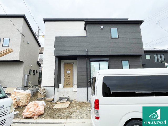 川西市笹部　第2期　新築一戸建ての外観|周辺は落ち着いた街並みの住宅地！子育てがしやすい住環境です！まだ未完成ですが、現地でしかわからない事もございます。是非一度ご覧ください。