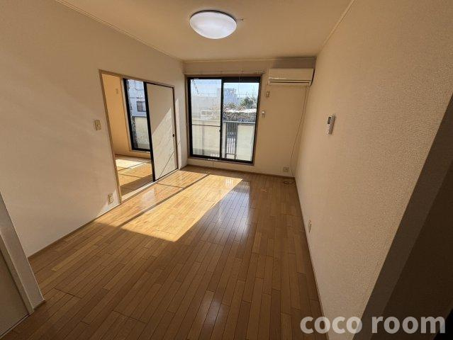 ピュアIIBの居間・リビング