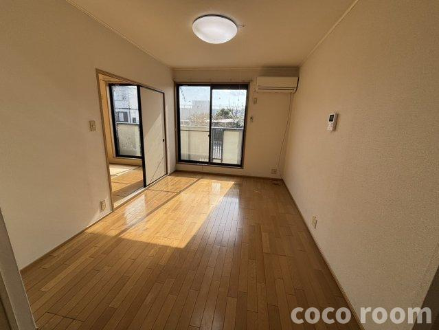 ピュアIIBの居間・リビング