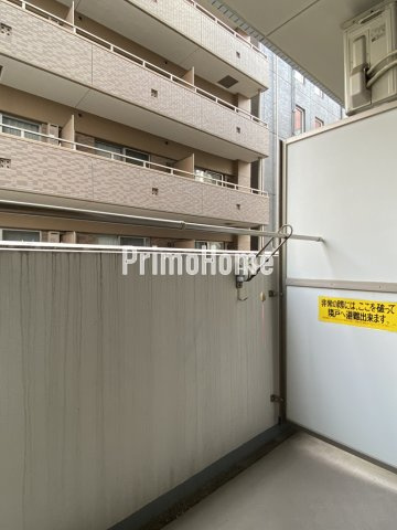 エスティメゾン神田のバルコニー