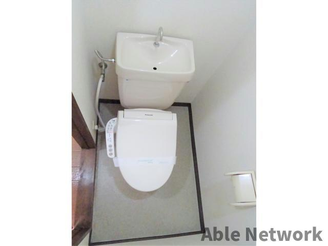 アークヒルズフクモトＮＯ．５Ｂ棟のトイレ|温水洗浄暖房便座