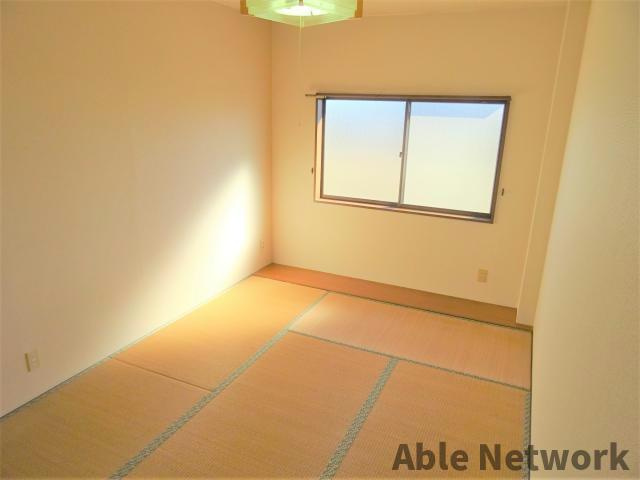 アークヒルズフクモトＮＯ．５Ｂ棟の和室|６帖の和室