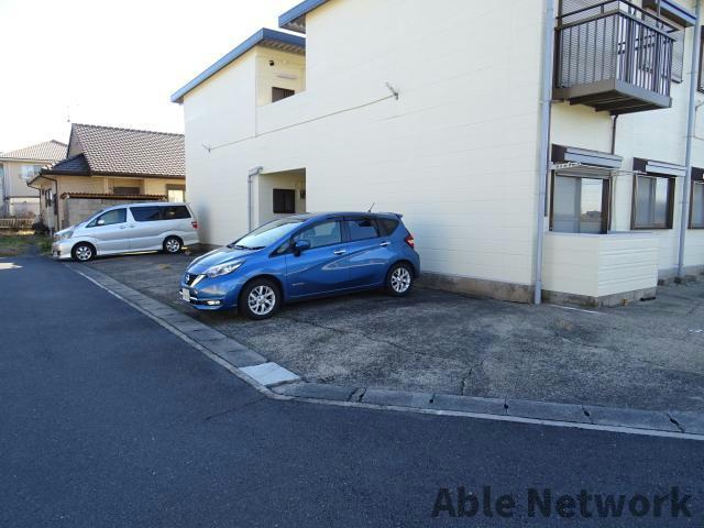 アークヒルズフクモトＮＯ．５Ｂ棟の駐車場