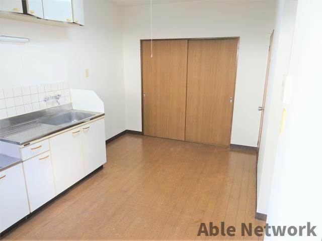 アークヒルズフクモトＮＯ．５Ｂ棟の居間・リビング|７．５帖のダイニング