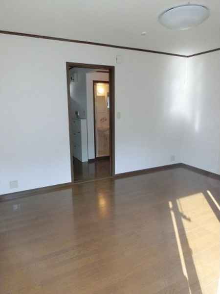 ラフィネ加賀野の居間・リビング