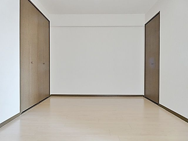 リバーサイド雅の洋室