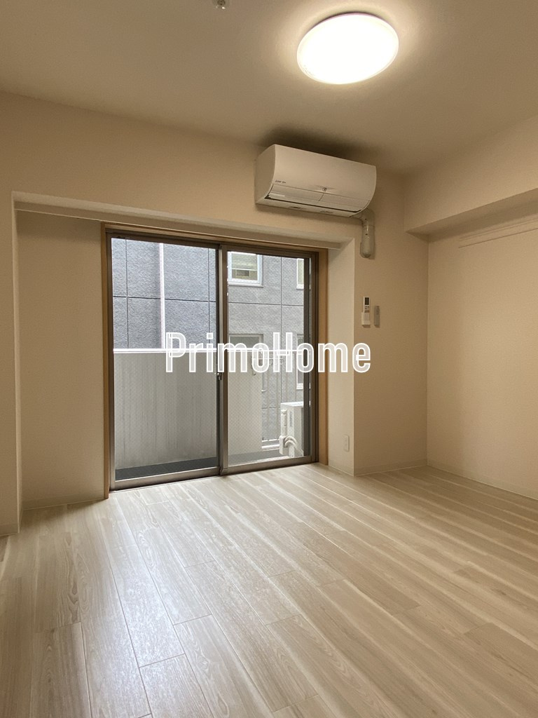 エスティメゾン神田の洋室