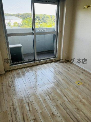 仲介手数料0円！東山ビレッジの居間・リビング