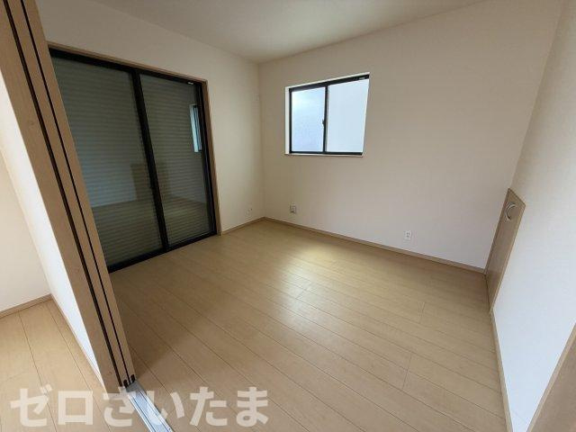 《仲介手数料無料》久喜市青毛１丁目6-1新築一戸建てハートフルタウンの洋室|1階 5.25帖