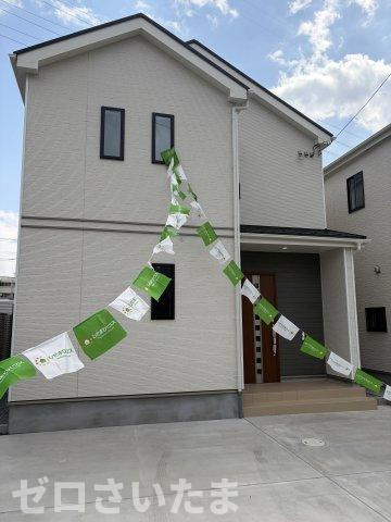 《仲介手数料無料》久喜市青毛１丁目6-1新築一戸建てハートフルタウンの外観|車種によりますが車を並列で2台駐車できます。