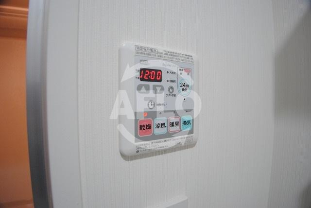 ウエンズ東心斎橋の設備|ウエンズ東心斎橋　浴室乾燥機