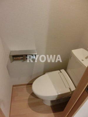 【トイレ】 | ピュア清澄白河 | 掲載の写真は退去前の写真となります。