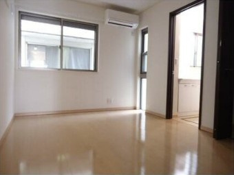 ＣＬＡＳＳＹ　ＣＯＵＲＴの居間・リビング