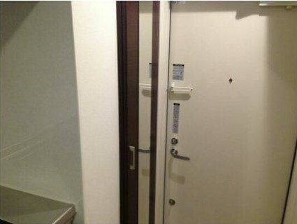 ＣＬＡＳＳＹ　ＣＯＵＲＴの玄関