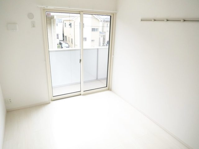 ヴェルエールの寝室|洋室も日当たり良好！