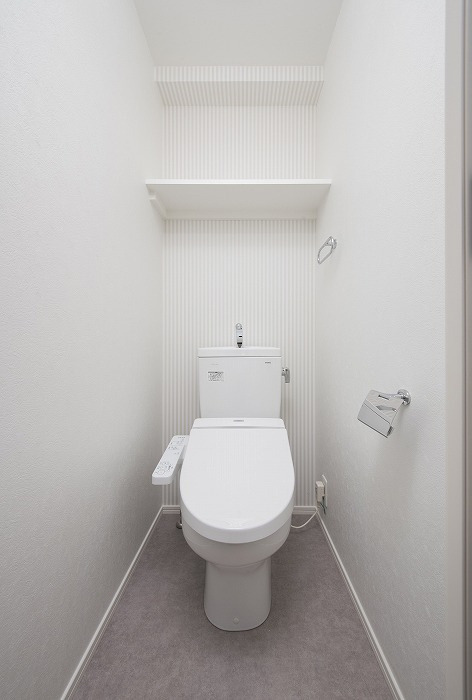 新品家具付きマンション博多駅南13A(KaGood福岡)のトイレ