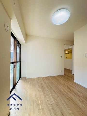 ロータリープラザ二日市の洋室