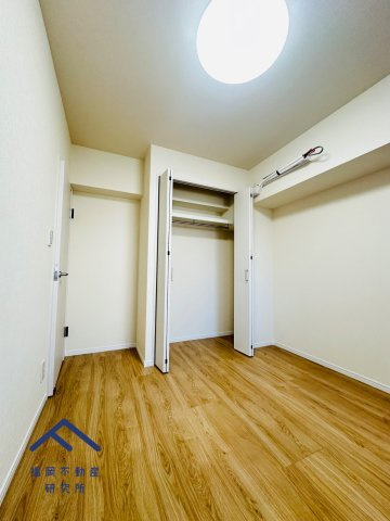 ロータリープラザ二日市の洋室