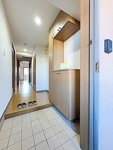 第６田中ビルの玄関|シューズボックス