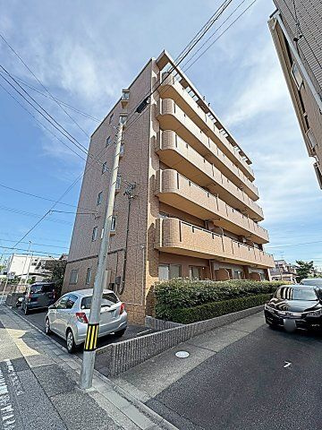 第６田中ビルの外観