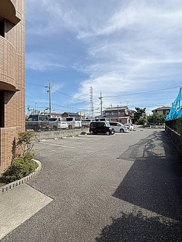 第６田中ビルの駐車場